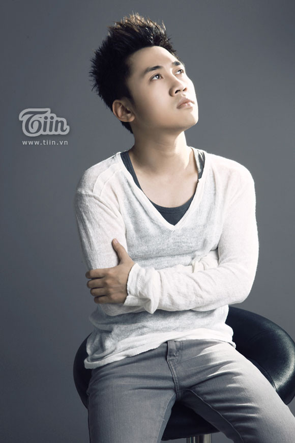 'Vì Don không biết hút sisha nên ekip đã phải quay đi quay lại cảnh đó rất nhiều lần. Cuối cùng là Don bị say nằm một chỗ, phải uống thuốc vào mởi tỉnh lại và quay tiếp', Don Nguyễn nói tiếp. (Theo Tiin.vn) 'Vì Don không biết hút sisha nên ekip đã phải quay đi quay lại cảnh đó rất nhiều lần. Cuối cùng là Don bị say nằm một chỗ, phải uống thuốc vào mởi tỉnh lại và quay tiếp', Don Nguyễn nói tiếp. (Theo Tiin.vn)