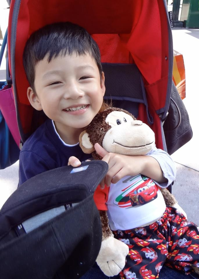 Bảo Nam rất tinh nghịch và khá xinh trai. Bảo Nam rất tinh nghịch và khá xinh trai.