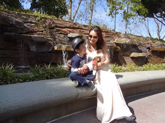 Cô vẫn gọi yêu con là "Tình yêu nhỏ bé" của mình.