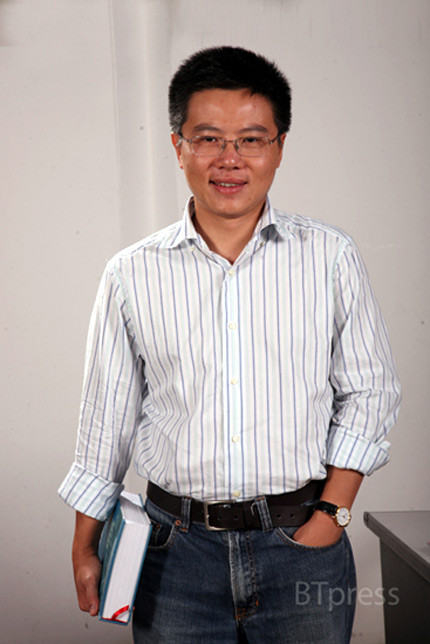 Giáo sư Ngô Bảo Châu sẽ đại diện Viện Nghiên cứu Cao cấp về Toán có mặt tại Tuần Châu nhận món quà giá trị là căn biệt thự 3 triệu USD. Giáo sư Ngô Bảo Châu sẽ đại diện Viện Nghiên cứu Cao cấp về Toán có mặt tại Tuần Châu nhận món quà giá trị là căn biệt thự 3 triệu USD.