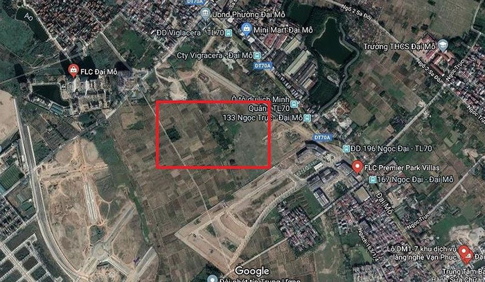 Vị trí lô đất ĐM1 rộng 6,4ha tại phường Đại Mỗ, Tập đoàn FLC trúng đấu giá từ tháng 7/2017 đến nay là gần 1 năm vẫn chưa nộp đủ số tiền mà Hà Nội chưa hủy kết quả trúng đấu giá. Ảnh: Chụp từ bản đồ vệ tinh. Vị trí lô đất ĐM1 rộng 6,4ha tại phường Đại Mỗ, Tập đoàn FLC trúng đấu giá từ tháng 7/2017 đến nay là gần 1 năm vẫn chưa nộp đủ số tiền mà Hà Nội chưa hủy kết quả trúng đấu giá. Ảnh: Chụp từ bản đồ vệ tinh.