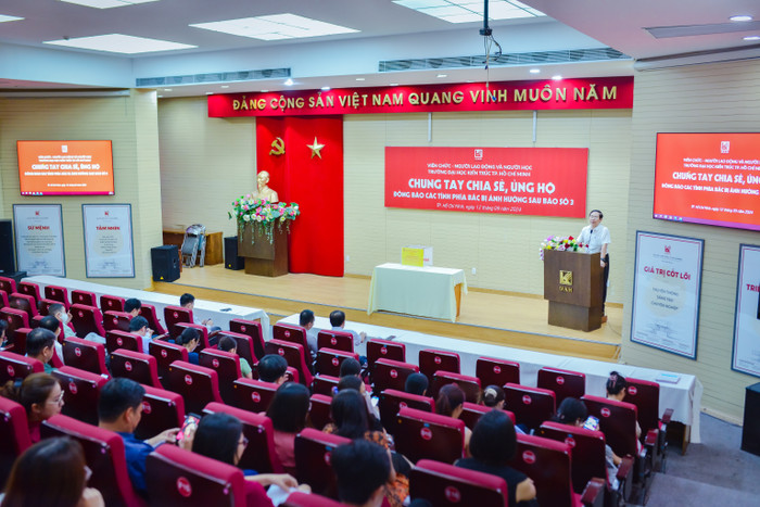 Toàn cảnh buổi lễ phát động ủng hộ đồng bào bị thiệt hại do cơn bão số 3 gây ra tại Trường Đại học Kiến trúc Thành phố Hồ Chí Minh. Ảnh: NTCC ER_A24_3463.jpg