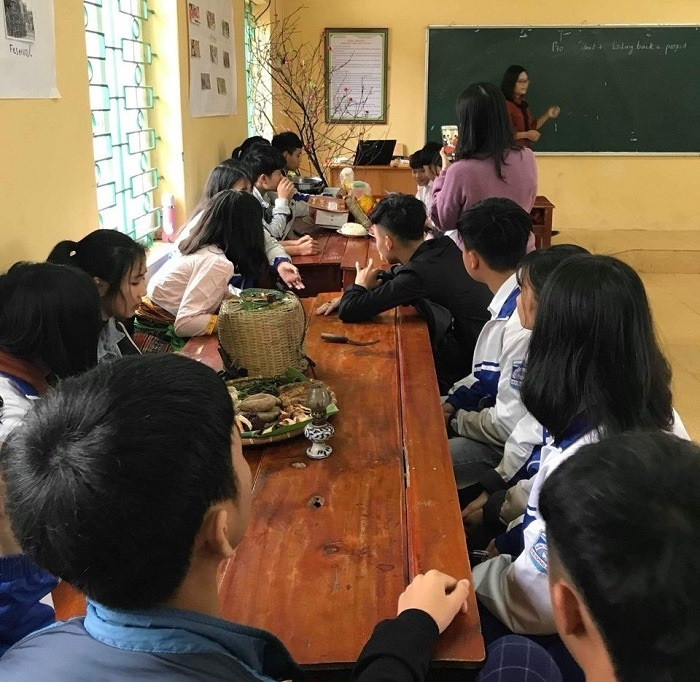 Tiết học tiếng Anh được lồng ghép với những hoạt động giao lưu văn hóa sôi nổi (Ảnh: Nhân vật cung cấp) Tiết học tiếng Anh được lồng ghép với những hoạt động giao lưu văn hóa sôi nổi (Ảnh: Nhân vật cung cấp)