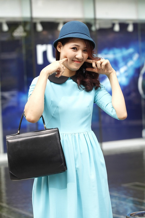 Tự làm 'xấu mình' một cách hồn nhiên trước ống kính.