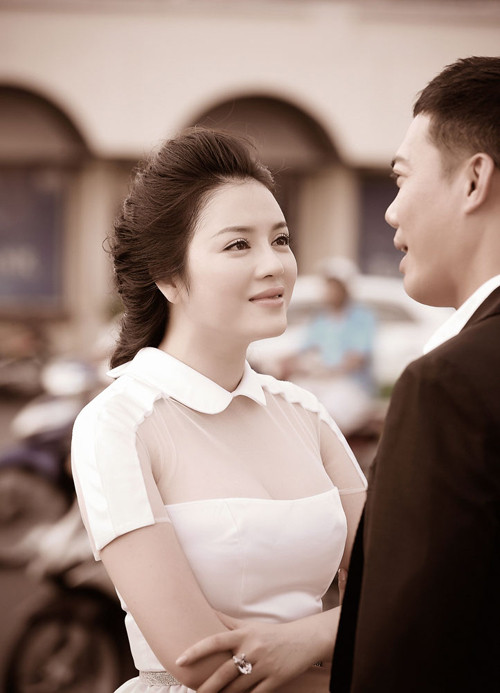 Bộ hình dưới đây được chụp tại chợ Bến Thành.