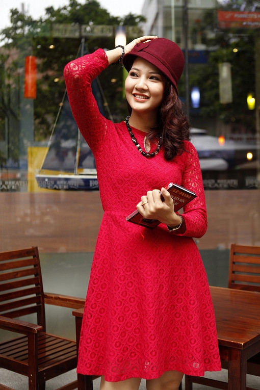 Hiện nay, HH Trần Thị Quỳnh đang thực sự nỗ lực để trở thành một MC chuyên nghiệp. Cô tâm sự đau đáu về công việc mà mình theo đuổi: "Để trở thành 1 MC đã khó nhưng để là 1 MC được yêu thích lại càng khó hơn".