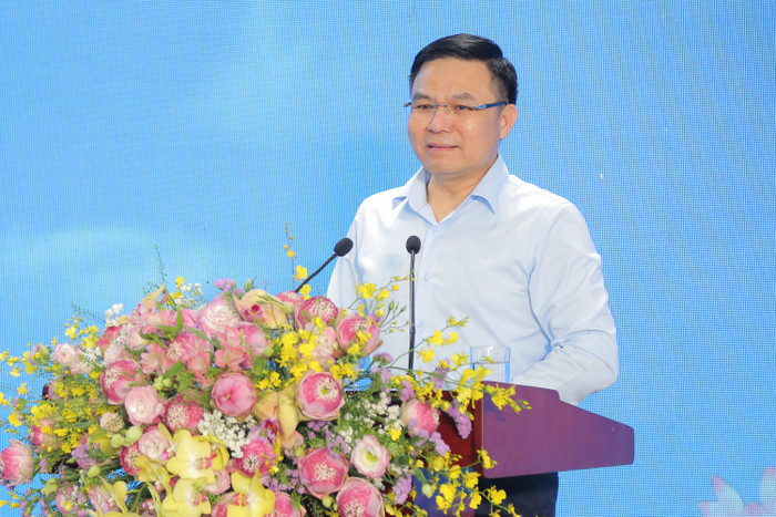 Đồng chí Lê Mạnh Hùng, Bí thư Đảng ủy, Chủ tịch Hội đồng thành viên phát biểu tại hội nghị. Anh 3-5.jpg