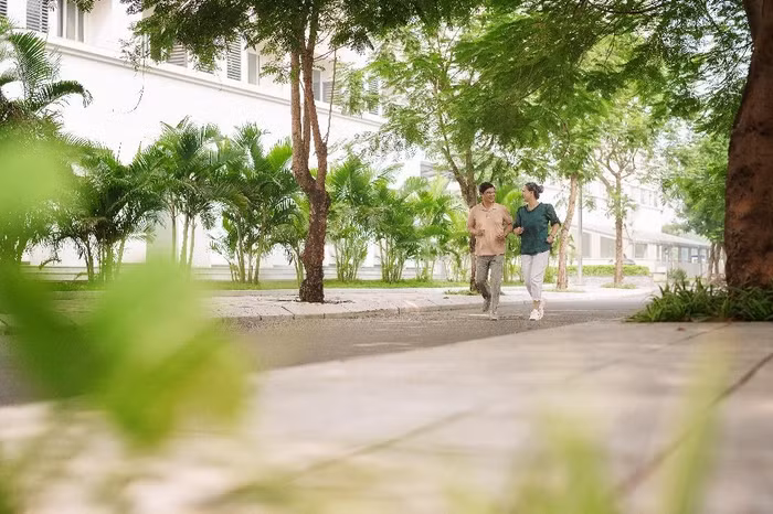 Đường dạo bộ rộng thoáng giúp cư dân nâng cao sức khỏe thể chất và tinh thần.