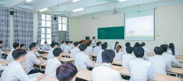 Một tiết học của sinh viên VNUA. Một tiết học của sinh viên VNUA.