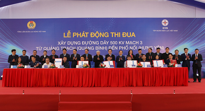 Tổng Liên đoàn Lao động Việt Nam và EVN vừa qua phát động đợt thi đua 120 ngày đêm xây dựng đường dây 500 kV mạch 3. Anh5Doancongtacs2722024-20240227112949449.jpg