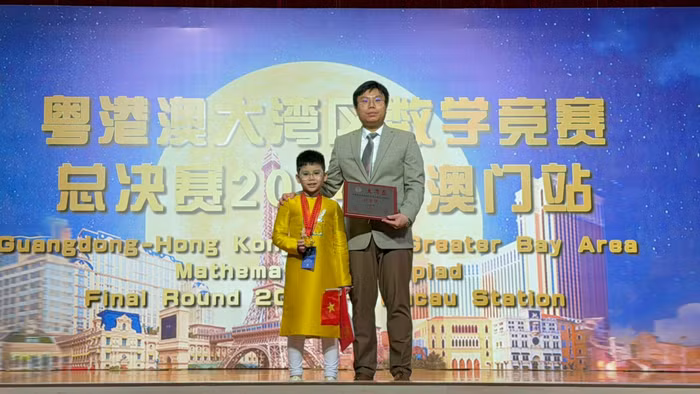 Đây cũng là lần đầu tiên Kế Thiện tham gia cuộc thi toán quốc tế Big Bei Bay. (Ảnh do nhân vật cung cấp)