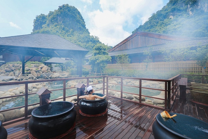 Du khách có thể lựa chọn khung giờ sáng sớm hoặc hoàng hôn nếu ngại nhiệt độ cao vào trưa hè. Du khách có thể lựa chọn khung giờ sáng sớm hoặc hoàng hôn nếu ngại nhiệt độ cao vào trưa hè.