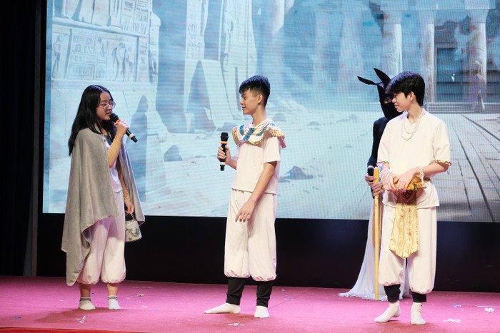 Vở diễn “Đám tang nhà quý tộc Ai Cập” trên sân khấu Dewey. 6.jpg