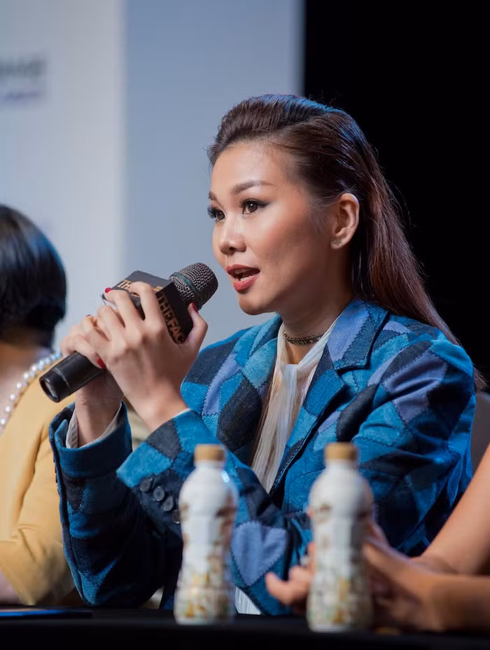 Siêu mẫu Thanh Hằng được nhà sản xuất kỳ vọng sẽ cùng “bộ ba quyền lực” đem đến cho mùa giải The Face Vietnam 2018 sự sôi động, đa dạng về thử thách và chất lượng về chuyên môn Siêu mẫu Thanh Hằng được nhà sản xuất kỳ vọng sẽ cùng “bộ ba quyền lực” đem đến cho mùa giải The Face Vietnam 2018 sự sôi động, đa dạng về thử thách và chất lượng về chuyên môn