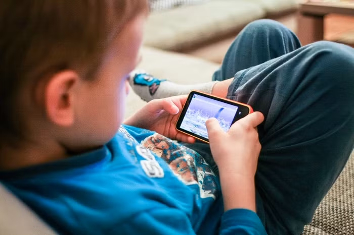 Công nghệ sẽ ảnh hưởng xấu đến trẻ nếu ứng dụng không đúng cách. Công nghệ sẽ ảnh hưởng xấu đến trẻ nếu ứng dụng không đúng cách.