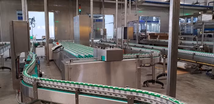 Máy móc thiết bị, dây chuyền sản xuất tại nhà máy sữa Cần Thơ