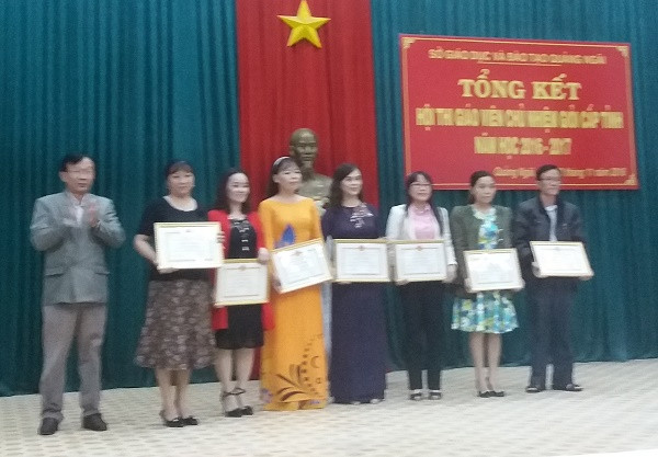 Sở Giáo dục và Đào tạo Quảng Ngãi lần đầu tổ chức Hội thi Giáo viên chủ nhiệm giỏi cấp tỉnh. (Ảnh: Đỗ Tấn Ngọc) Sở Giáo dục và Đào tạo Quảng Ngãi lần đầu tổ chức Hội thi Giáo viên chủ nhiệm giỏi cấp tỉnh. (Ảnh: Đỗ Tấn Ngọc)
