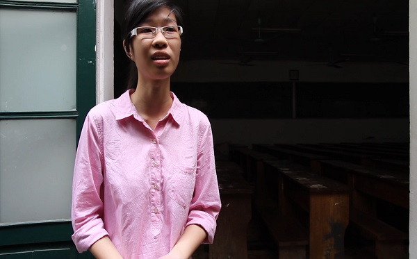 Em Minh Hằng chia sẻ về lựa chọn trường Đại học của mình. (Ảnh: Minh Nguyệt) Em Minh Hằng chia sẻ về lựa chọn trường Đại học của mình. (Ảnh: Minh Nguyệt)