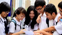 Thi kiểu gì thì giám thị và thí sinh vẫn việc ai nấy làm ảnh 3 Thi kiểu gì thì giám thị và thí sinh vẫn việc ai nấy làm ảnh 3