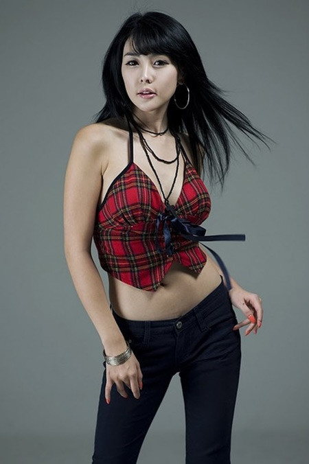 Lee Ji Woo long lanh hiện tại: Lee Ji Woo long lanh hiện tại: