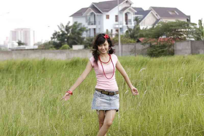 Ngày xưa, Midu sở hữu đôi mắt một mí...