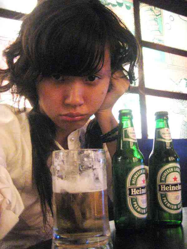 Những hình ảnh khác hẳn với nhan sắc của cô nàng Midu xinh đẹp hiện giờ.