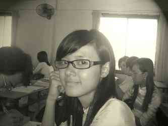 Dung nhan trước kia của Midu không mấy ấn tượng