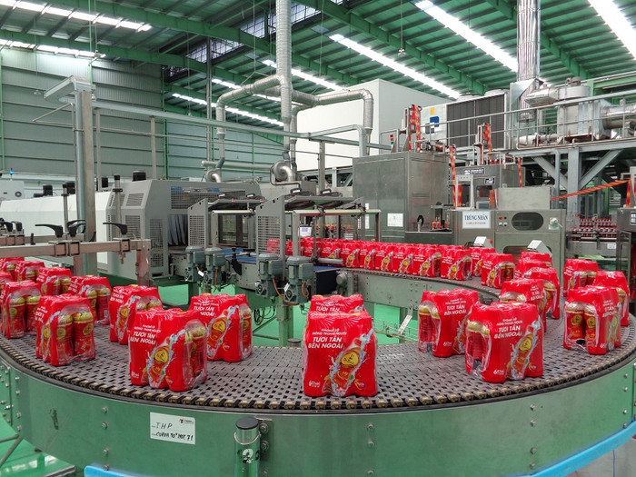 Thức uống vô trùng được đóng block và đóng thùng tự động Thức uống vô trùng được đóng block và đóng thùng tự động