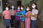Những chiếc máy tính nặng nghĩa tình hỗ trợ học sinh trong mùa dịch ảnh 4