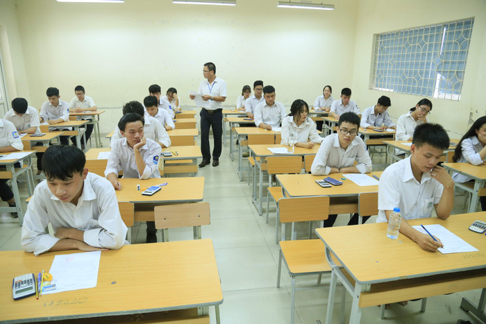 Việc thay đổi trong kỳ thi trung học phổ thông là tất yếu. (Ảnh minh họa: Phạm Quang Vinh/ Daidoanket.vn) Việc thay đổi trong kỳ thi trung học phổ thông là tất yếu. (Ảnh minh họa: Phạm Quang Vinh/ Daidoanket.vn)