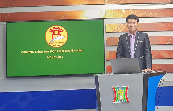 Hình ảnh một số thầy cô giáo của quận Hoàn Kiếm tham gia dạy học trên truyền hình Hà Nội Hình ảnh một số thầy cô giáo của quận Hoàn Kiếm tham gia dạy học trên truyền hình Hà Nội