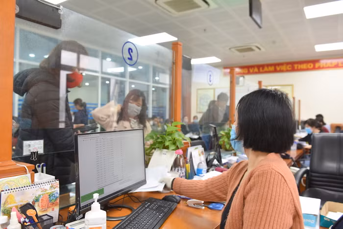 Toàn ngành Bảo hiểm xã hội đẩy mạnh thực hiện việc tiếp nhận và trả kết quả giải quyết thủ tục hành chính qua giao dịch điện tử.