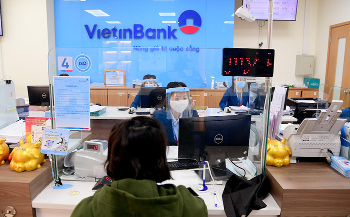 VietinBank tiếp tục hạ mạnh lãi suất cho vay, tung gói tín dụng lên tới 60.000 tỷ đồng hỗ trợ khách hàng bị ảnh hưởng bởi Covid-19 VietinBank tiếp tục hạ mạnh lãi suất cho vay, tung gói tín dụng lên tới 60.000 tỷ đồng hỗ trợ khách hàng bị ảnh hưởng bởi Covid-19