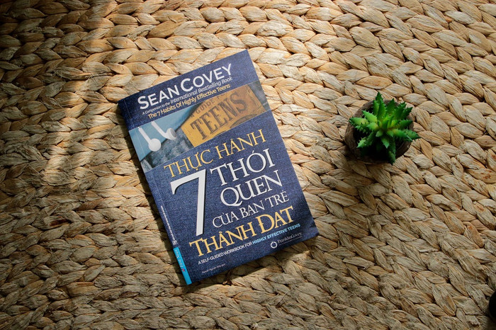 Cuốn sách "Thực hành 7 thói quen của bạn trẻ thành đạt" Cuốn sách "Thực hành 7 thói quen của bạn trẻ thành đạt"