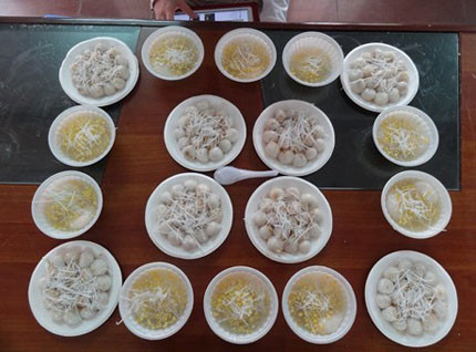 Rằm tháng Giêng, nhiều gia đình cúng bánh trôi để mong một năm mới mọi việc trôi chảy, thuận lợi. (Ảnh: giadinhvietnam.com)