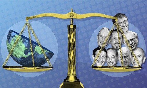 8 người có thu nhập bằng ½ tổng thu nhập cả thế giới. (Ảnh: CNN) 8 người có thu nhập bằng ½ tổng thu nhập cả thế giới. (Ảnh: CNN)