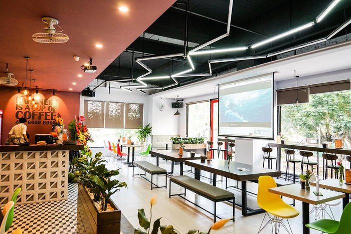 Cafe phục vụ sinh viên ký túc xá. Cafe phục vụ sinh viên ký túc xá.