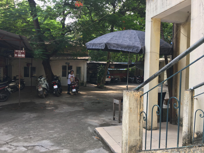 Trường trung cấp Bách nghệ Hà Nội nơi tổ chức lớp văn bằng 2 tiếng Anh của Trường đại học Chu Văn An (Hưng Yên). Ảnh: V.P. Trường trung cấp Bách nghệ Hà Nội nơi tổ chức lớp văn bằng 2 tiếng Anh của Trường đại học Chu Văn An (Hưng Yên). Ảnh: V.P.