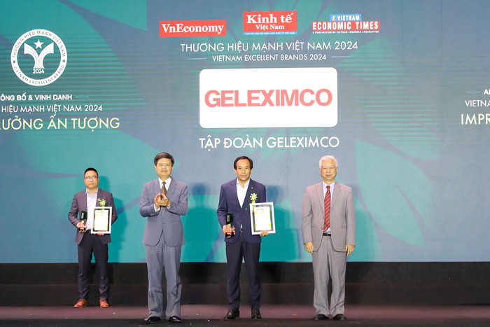 Ban tổ chức trao giải Thương hiệu mạnh - Tăng trưởng ấn tượng 2024 cho đại diện Tập đoàn Geleximco. anh.jpg