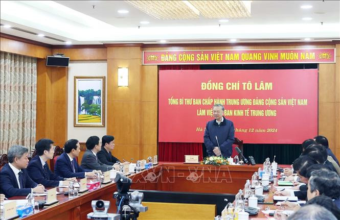 Tổng Bí thư Tô Lâm phát biểu chỉ đạo tại buổi làm việc với Ban Kinh tế Trung ương. Ảnh: Thống Nhất/TTXVN Tổng Bí thư Tô Lâm phát biểu chỉ đạo tại buổi làm việc với Ban Kinh tế Trung ương. Ảnh: Thống Nhất/TTXVN