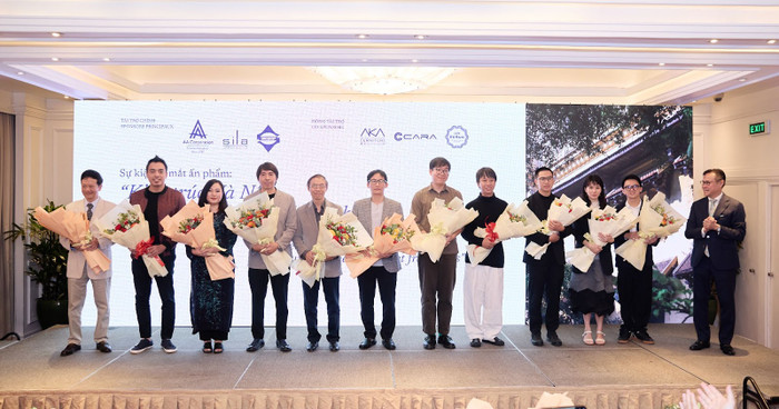 Đội ngũ làm nên cuốn sách kiến trúc tại sự kiện. Ảnh: Sun Group Đội ngũ làm nên cuốn sách kiến trúc tại sự kiện. Ảnh: Sun Group