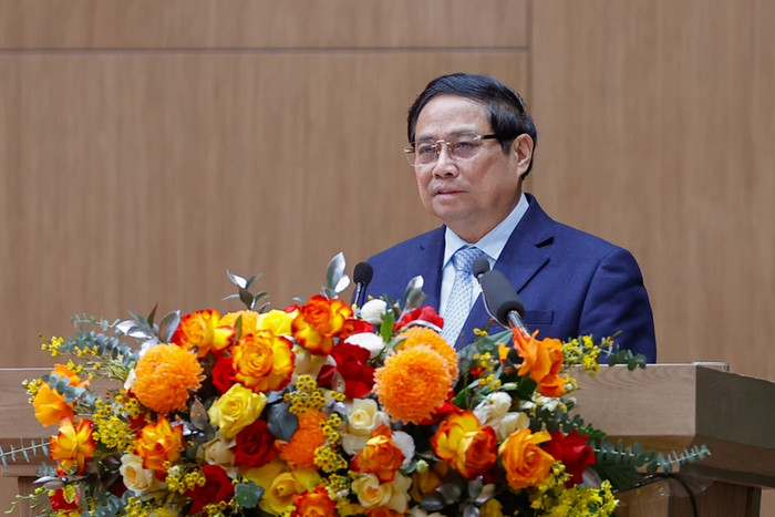 Đánh giá lực lượng công an nhân dân đã đạt những kết quả nổi bật mang tính "xoay chuyển tình thế, chuyển đổi trạng thái", bảo đảm an ninh, an toàn, an dân, Thủ tướng Phạm Minh Chính chỉ đạo, lực lượng công an nhân dân cần tiếp tục phát huy hơn nữa vai trò tiên phong, gương mẫu đi đầu tăng tốc bứt phá. Ảnh: VGP/Nhật Bắc