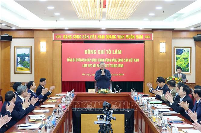Tổng Bí thư Tô Lâm chủ trì buổi làm việc với Ban Kinh tế Trung ương. Ảnh: Thống Nhất/TTXVN Tổng Bí thư Tô Lâm chủ trì buổi làm việc với Ban Kinh tế Trung ương. Ảnh: Thống Nhất/TTXVN