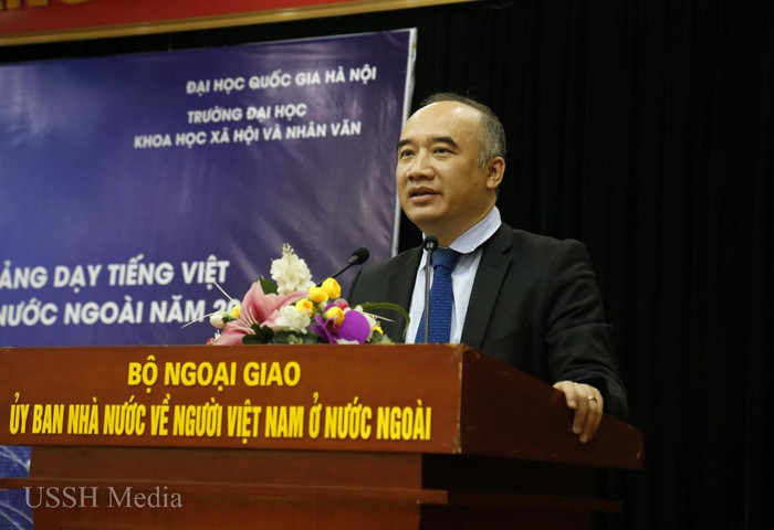 Ông Nguyễn Mạnh Đông - Phó Chủ nhiệm Ủy ban Nhà nước về người Việt Nam ở nước ngoài, Bộ Ngoại giao. Ông Nguyễn Mạnh Đông - Phó Chủ nhiệm Ủy ban Nhà nước về người Việt Nam ở nước ngoài, Bộ Ngoại giao.