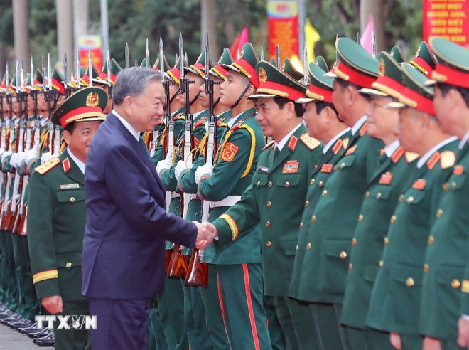 Tổng Bí thư Tô Lâm và các đại biểu. (Ảnh: Trọng Đức/ TTXVN) Tổng Bí thư Tô Lâm và các đại biểu. (Ảnh: Trọng Đức/ TTXVN)