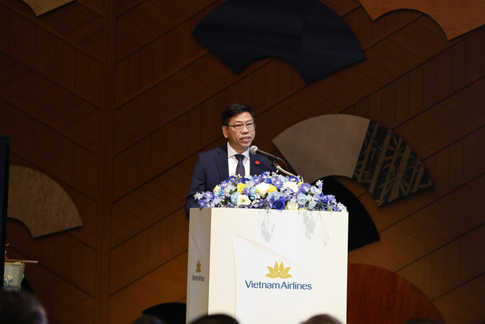 Thứ trưởng Bộ Giao thông vận tải Nguyễn Xuân Sang phát biểu tại buổi lễ. 3. Thứ trưởng Bộ Giao thông vận tải Nguyễn Xuân Sang phát biểu tại buổi lễ.JPG