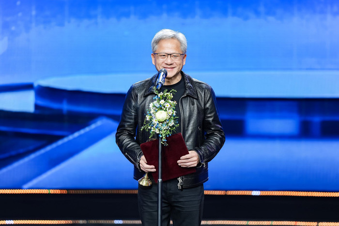 CEO NVIDIA Jensen Huang: “Tôi rất vinh dự nhận Giải thưởng chính VinFuture”. Anh 2 (28).jpg