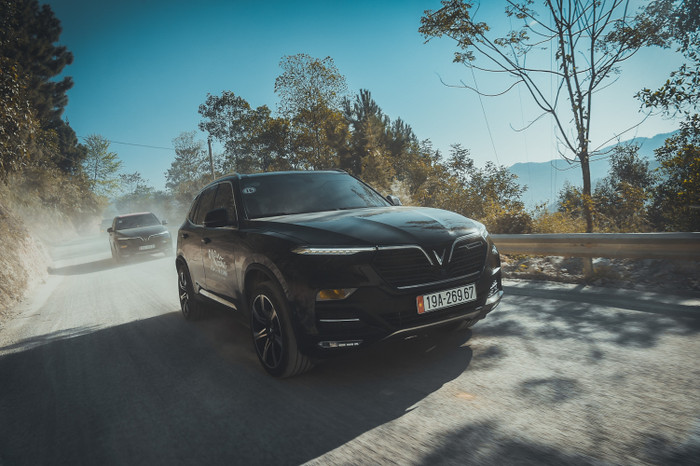 Đây là lần đầu tiên, cộng đồng yêu xe Việt tổ chức một caravan với quy mô chưa từng có như vậy. Hành trình của “đoàn xe Quốc kỳ” không chỉ khám phá vẻ đẹp tuyệt tác của mảnh đất địa đầu Hà Giang, mà còn mang ý nghĩa kết nối ý chí, tinh thần những con người Việt Nam luôn hướng trái tim mình về Tổ quốc thân yêu!