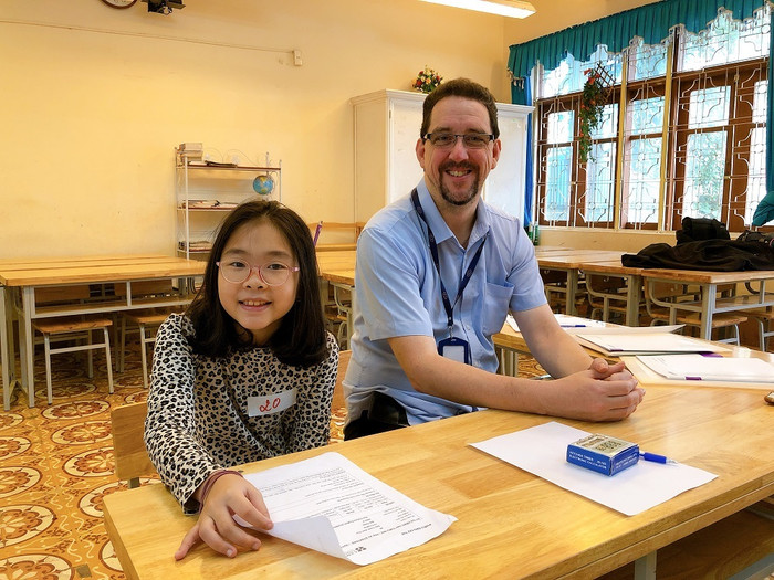 Thí sinh tại điểm thi Hạ Long tự tin thể hiện kỹ năng Nói. Thí sinh tại điểm thi Hạ Long tự tin thể hiện kỹ năng Nói.