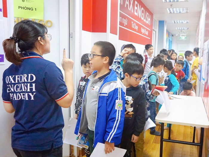 Cambridge English giúp các em khởi đầu tự tin trước các kỳ thi quan trọng như: IELTS, TOEFL Cambridge English giúp các em khởi đầu tự tin trước các kỳ thi quan trọng như: IELTS, TOEFL